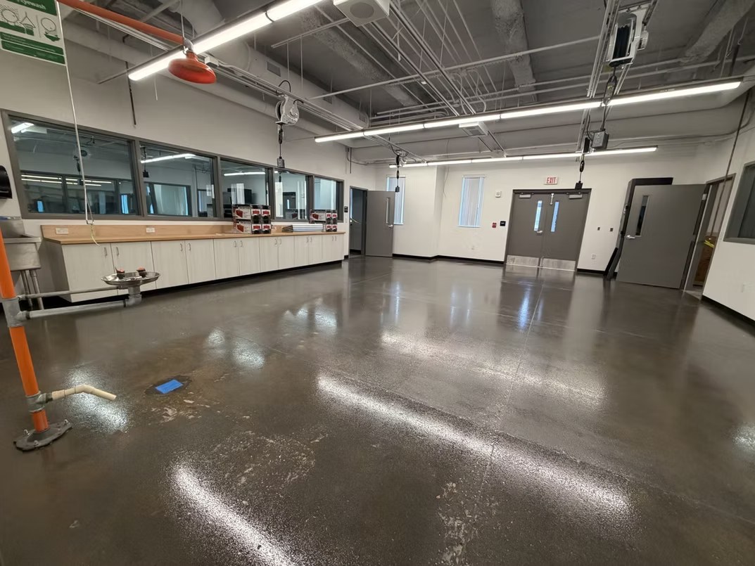 WELLEN PARK HIGH SCHOOL ART LAB - photo 1